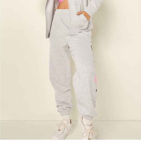 XL VS PINK Originals Campus Sweatpants - Picture 4 of 10